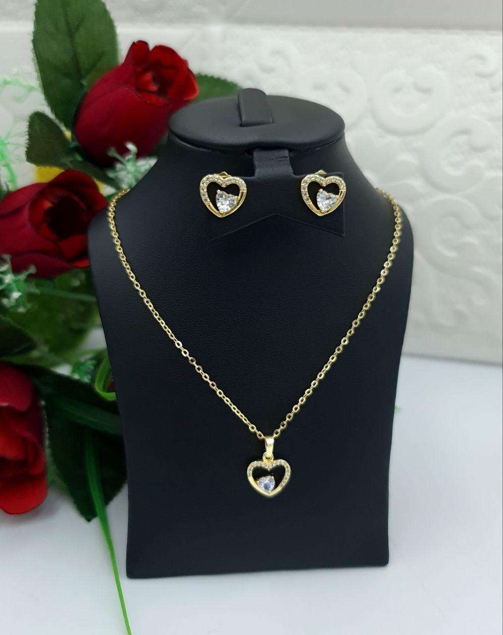 Sparkling Open-Heart Solitaire Crystal Set (Gold Tone)