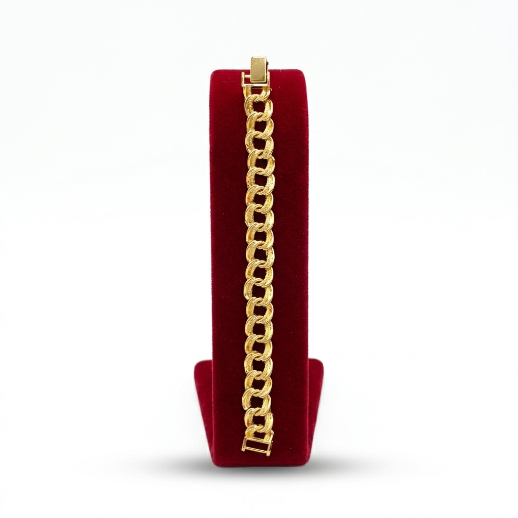Luxurious Khaleeji Textured Gold-Tone Bracelet