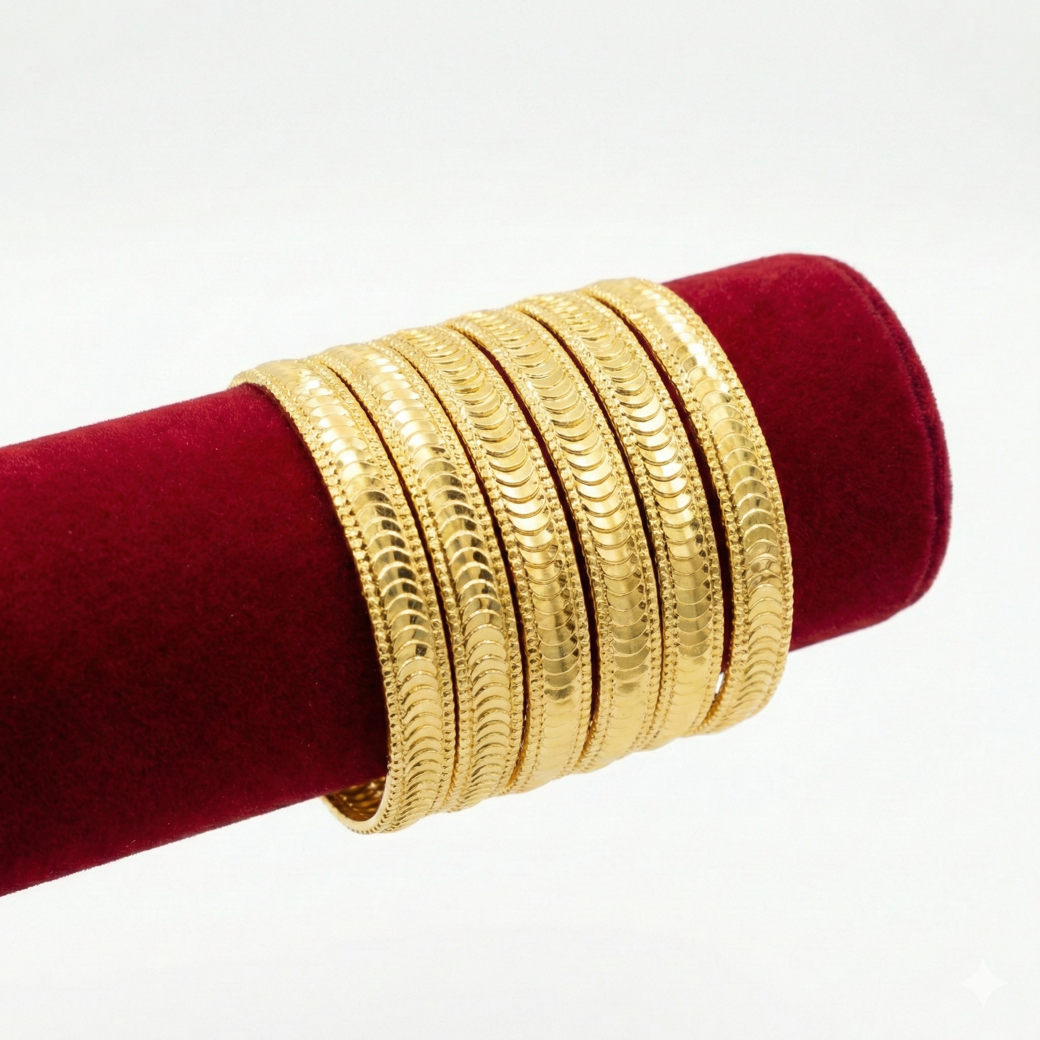 Royal Wave Texture Gold Bangle