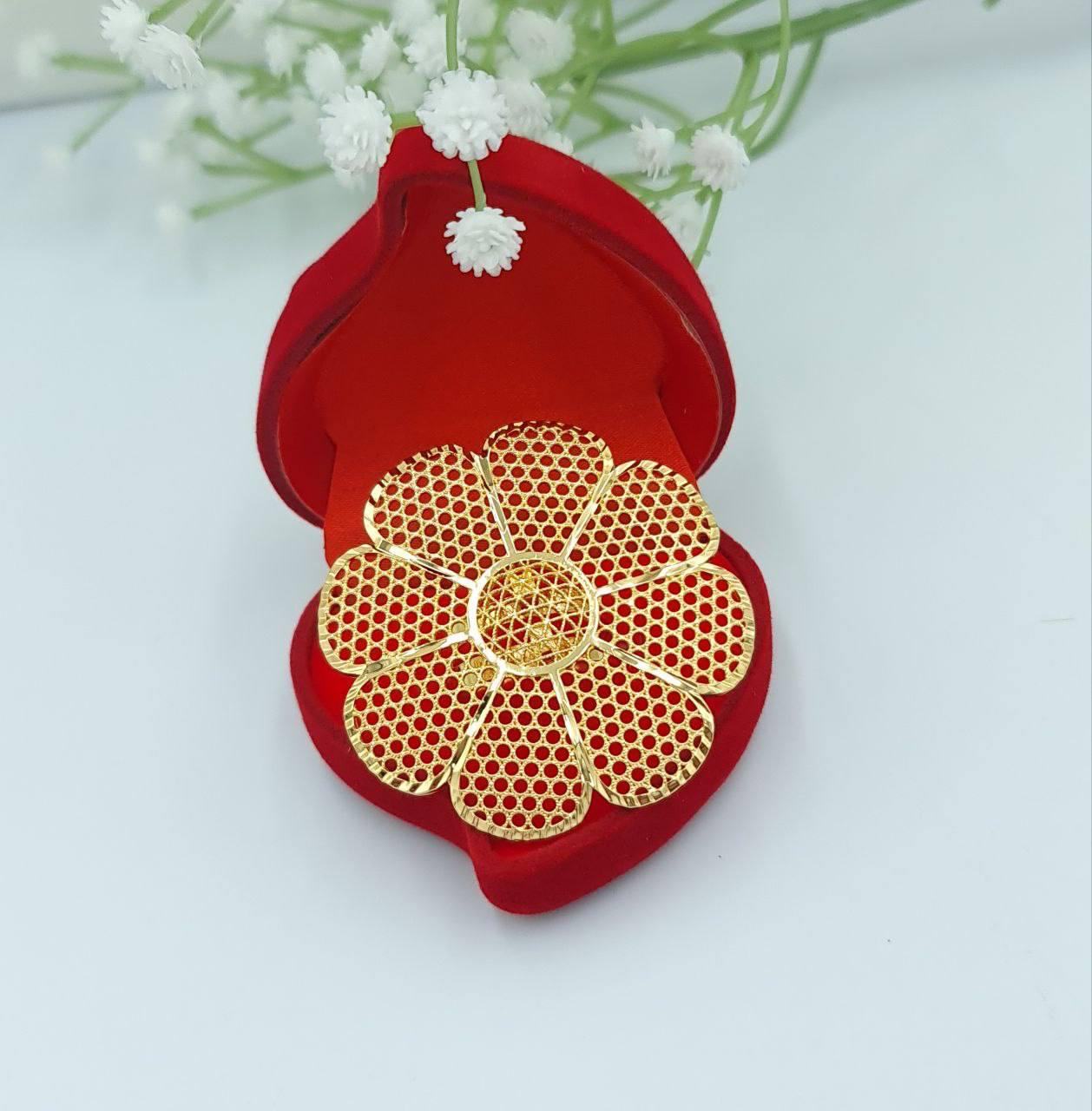 Royal Heritage Honeycomb Flower Statement Ring