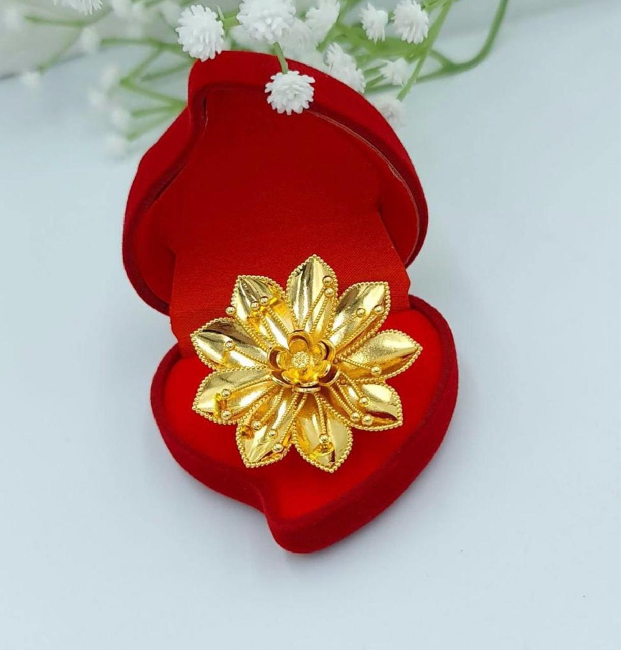 Royal 3D Golden Sunflower Statement Ring
