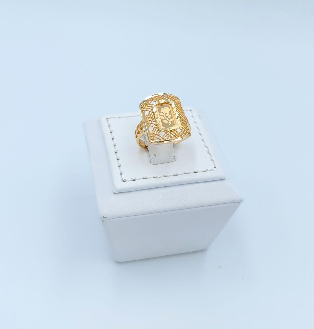 Royal Vintage Rose Rectangular Lattice Ring