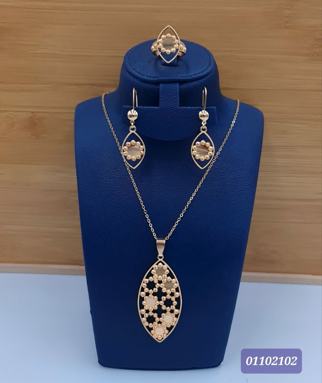 Golden Marquise Floral Filigree 4-Piece Jewelry Set