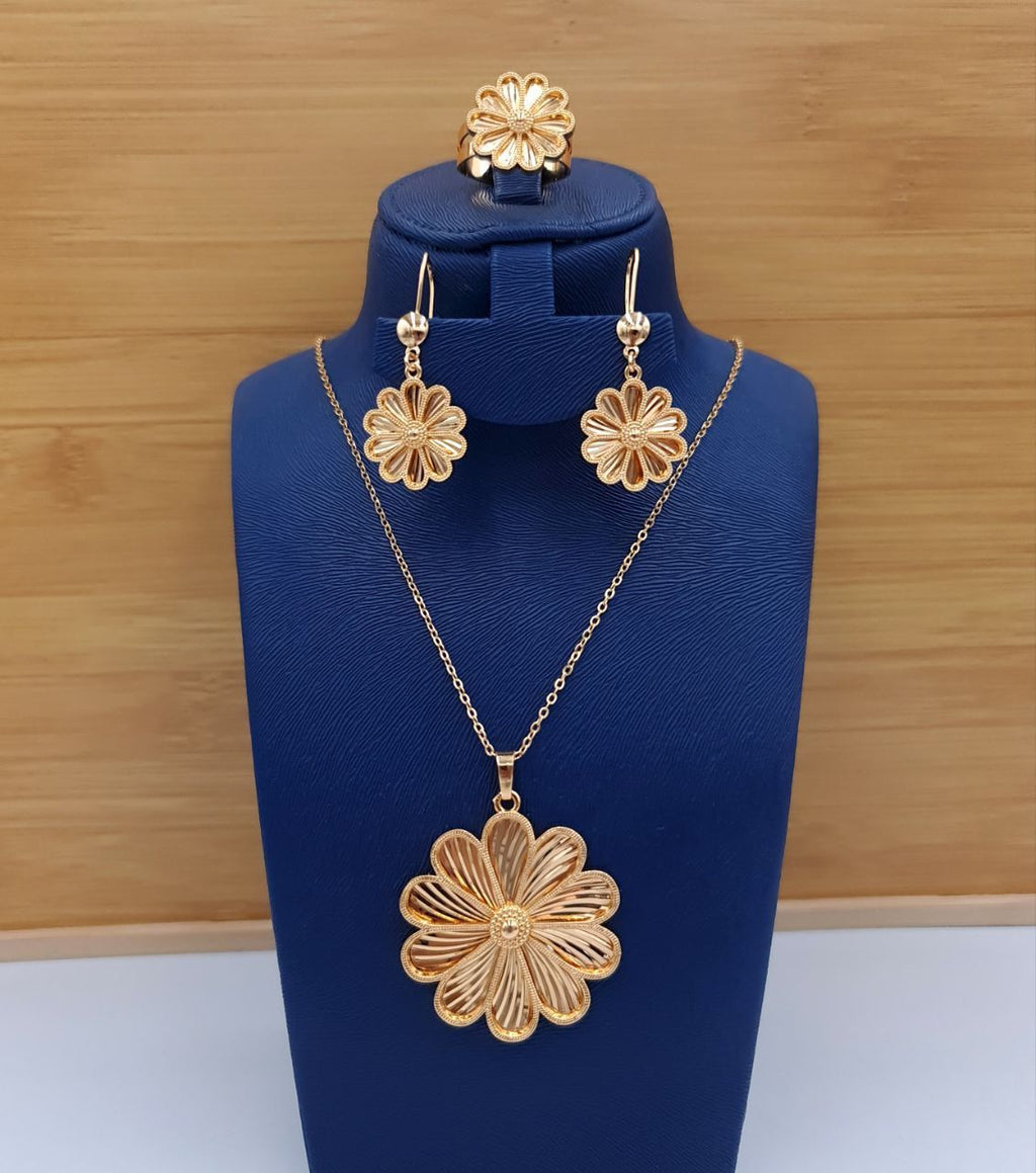 Golden Radiant Flower 3-Piece Jewelry Set