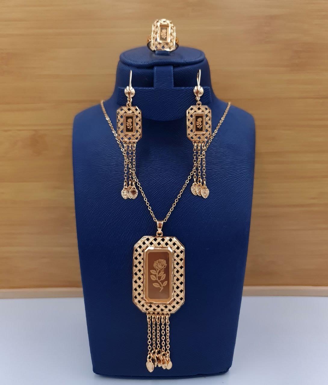 Royal Rectangular Rose Lattice Tassel 3-Piece Set