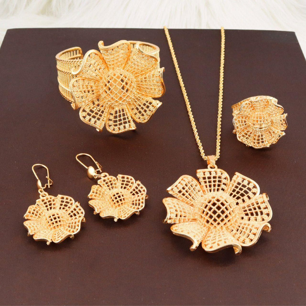 Royal Golden 3D Lattice Flower 4-Piece Set