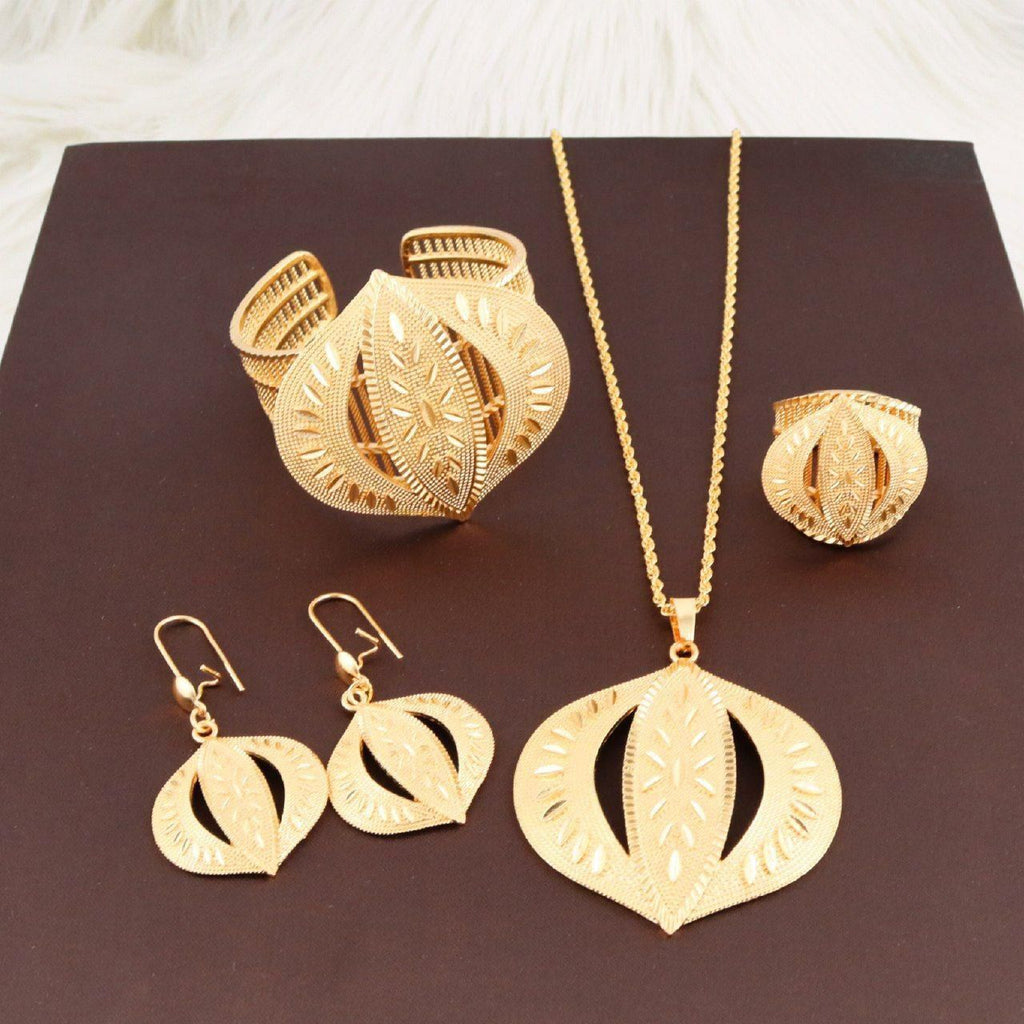 Royal Golden 3D Engraved Almond 4-Piece Set