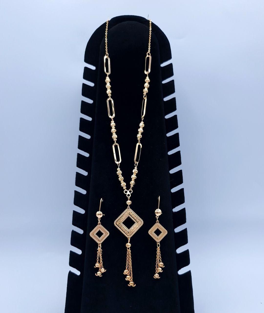 Royal Geometric Rhombus & Mixed Chain Tassel Set