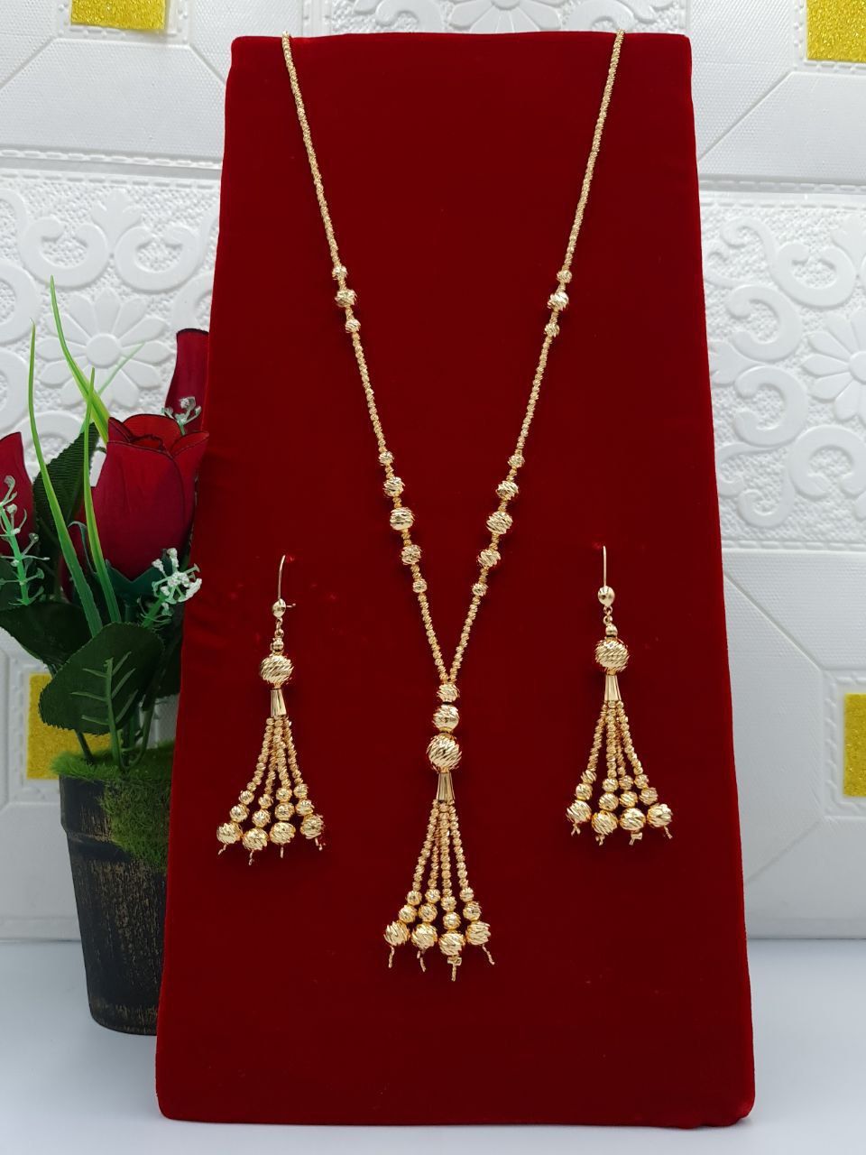 Royal Golden Sphere Tassel "Sabha" Set