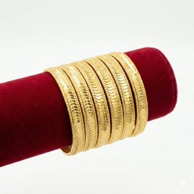 Royal Wave Texture Gold Bangle