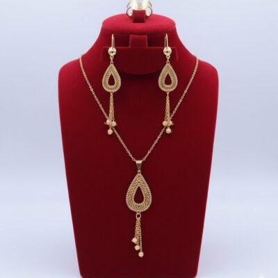 Sparkling Paisley Filigree Jewelry Set