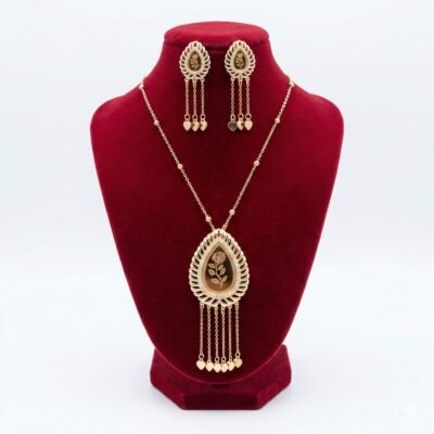 Royal Teardrop Rose Radiant Frame Set