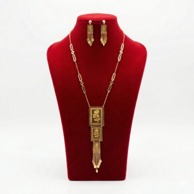 Royal Vintage Rose Triple-Tier Tassel Set