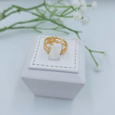 Royal Crystal Leaf & Pearl Double Band Ring (Zircon)